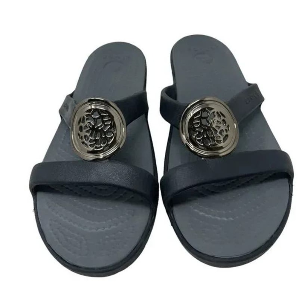 Crocs Womens Sanrah SIlver Sz 9 NWOT